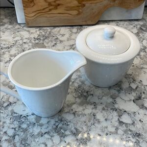 Maxwell & Williams Elegant White Creamer and Sugar Bowl Set